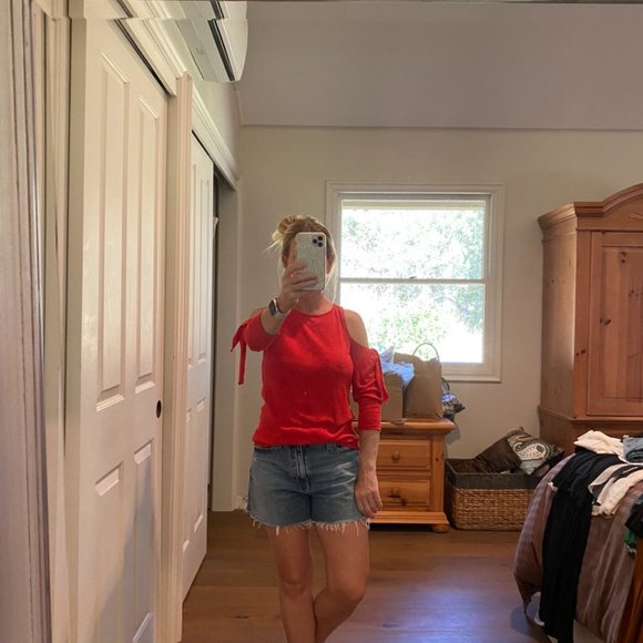 Great tank top with 3/4 sleeves and open shoulder detail - Picture 5 of 6